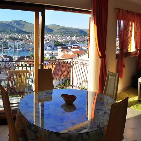 Stunning View With Balcony Apartment *